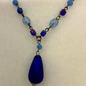 Elegant Blue Beaded Necklace with glass beads
